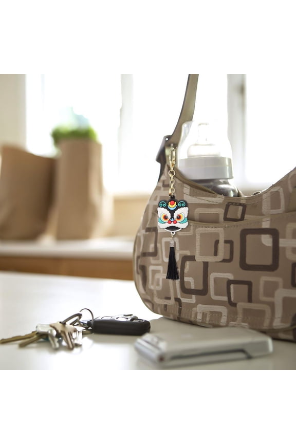 Lion-Shaped Keychain Pendant in Black, Multi-Use Accessory for Keys, Bags, and Everyday Carry
