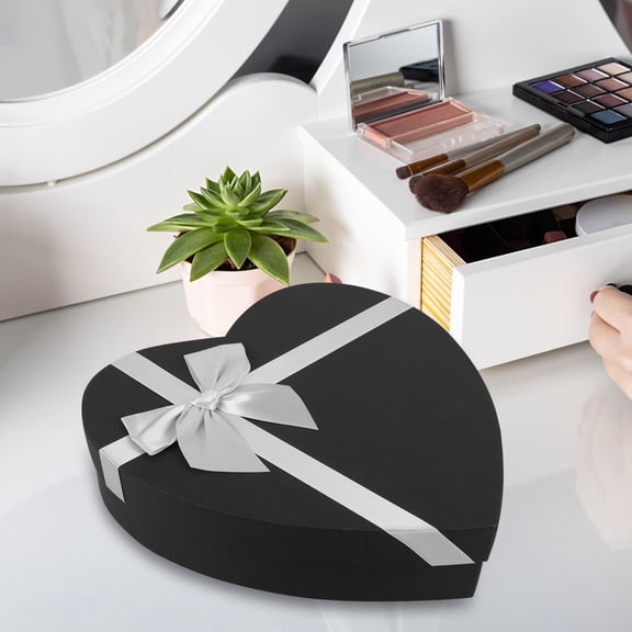 DEEPCRAFF Heart-Shaped Flower Box in Paperboard, 1 Piece, Elegant Design Perfect for Weddings, Anniversaries, and Special Events