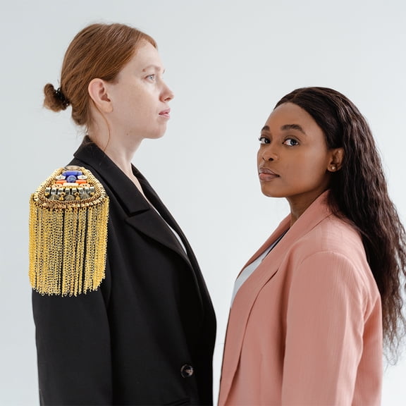 DEEPCRAFF Retro Style Golden Shoulder Epaulettes with Chain Tassel for Unique Outfit Enhancement