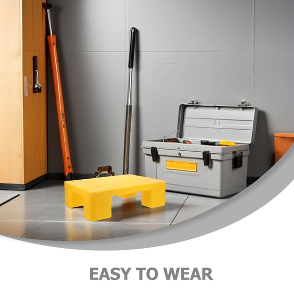 DEEPCRAFF Lightweight Yellow Plastic Pallet for Warehouse Use with Easy Handling