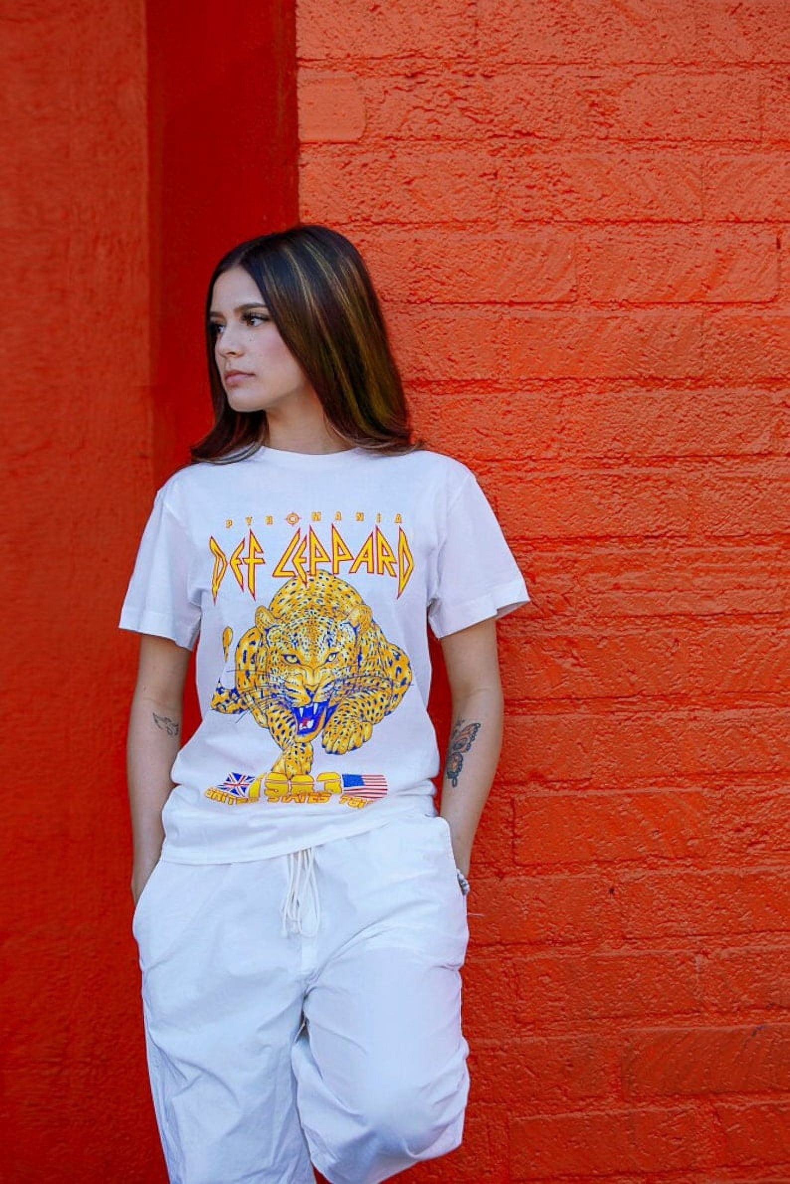 DEF LEPPARD Tour 1983 Cat New Boyfriend T Shirt DEF0102 189CRM def-leppard-tour-1983-cat-new-boyfriend-t-shirt-def0102-189crm