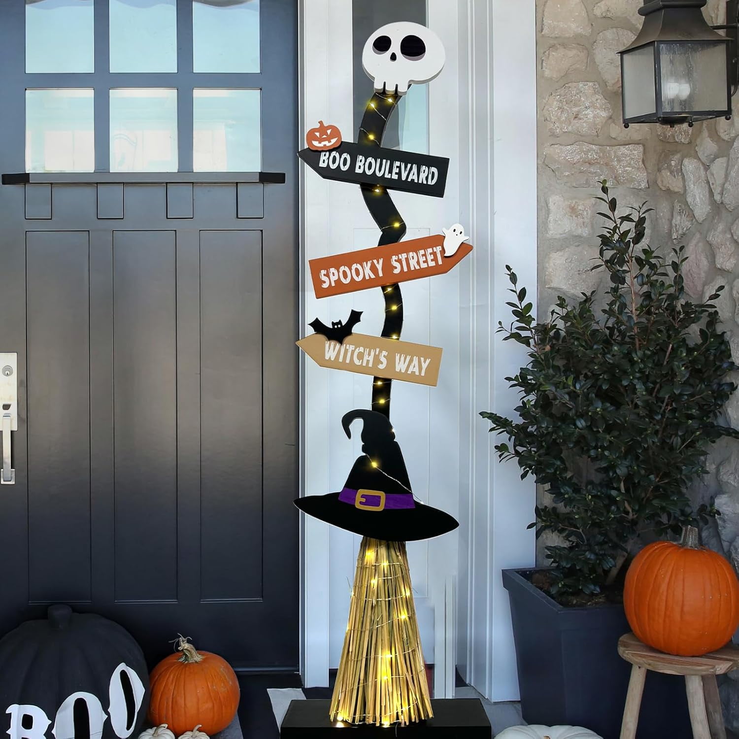DEJUPE Halloween Decorations -Lighted Halloween Wooden Witchs Broom for Indoor Outdoor Porch Yard Halloween Decor - Spooky Light up Halloween Witch Decorations Sign