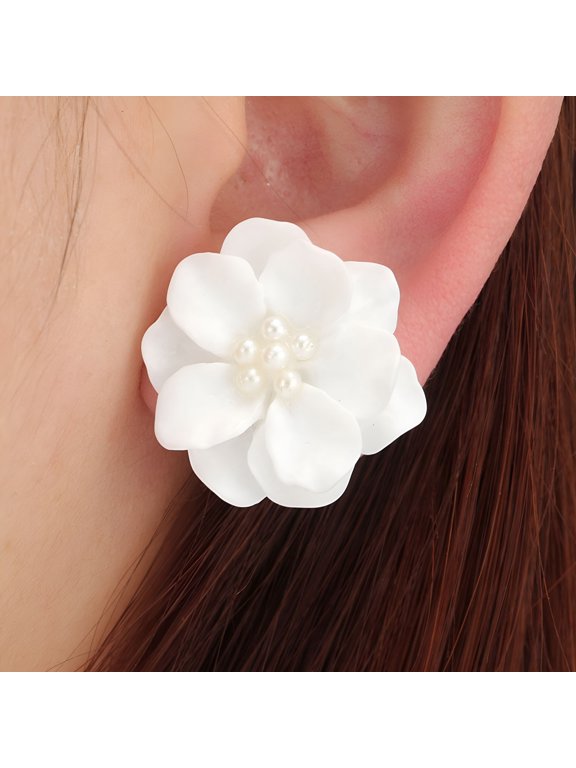 2026 New 1 Pair Stud Earrings Anti-Allergy Decorative Temperament Hyperbole Flower Faux Pearl Earrings for Dating, White