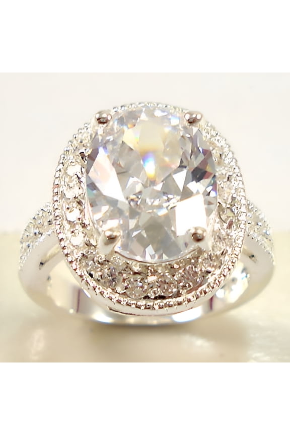Anniversary Ring with Brilliant Oval Cutting Cubic Zirconia Luxury Jewelry Fashion Cocktail Rings for Women