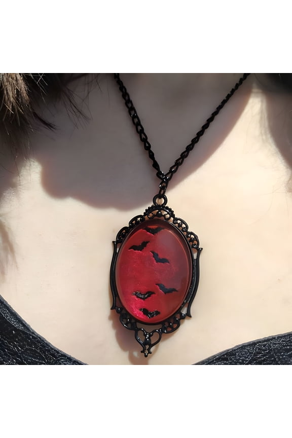 Bat Pendant Necklace Women Gothic Choker Oval Pendant with Bat Pattern Vintage Witch Jewelry Gift for Halloween Birthday Anniversary