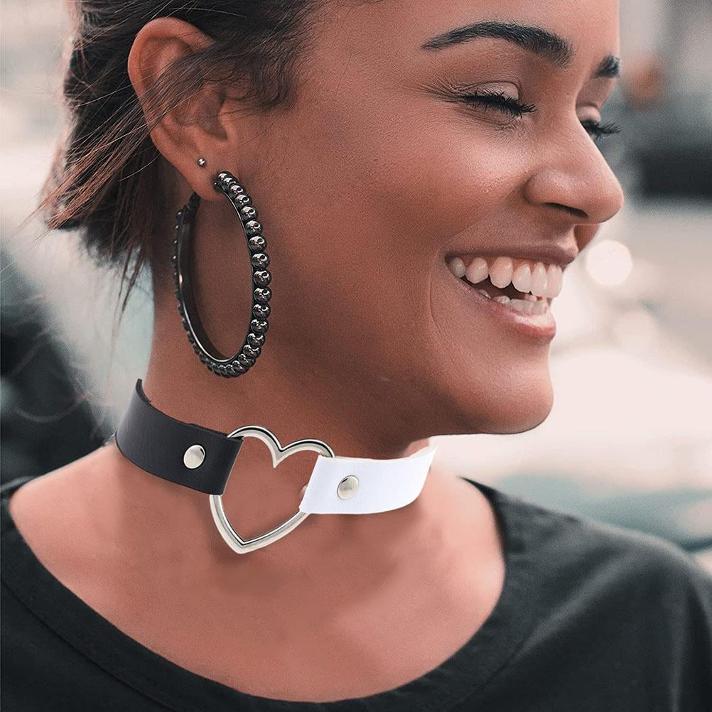 Leather heart choker outlet