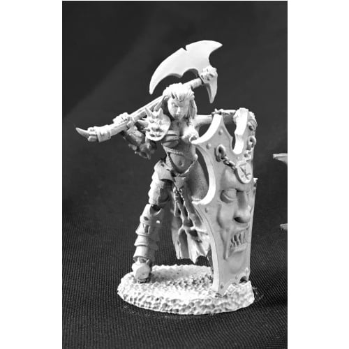 Dark Heaven Legends: Shaern, Female Antipaladin