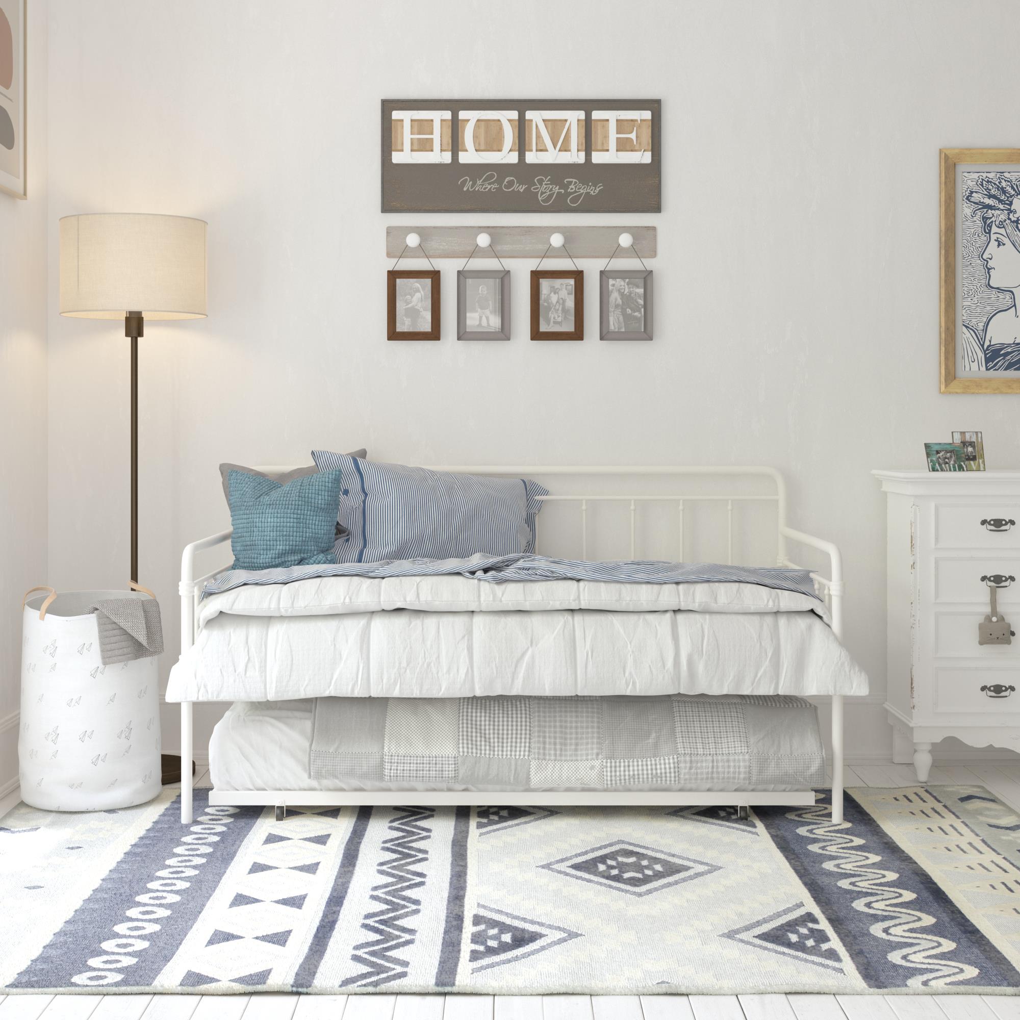 Zoey Tufted Upholstered Twin Daybed With Trundle by Hillsdale Living