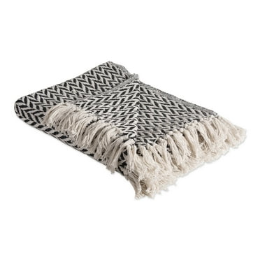DII 60x50" Modern Cotton Zig-Zag Throw with Decorative Fringe in Black/White