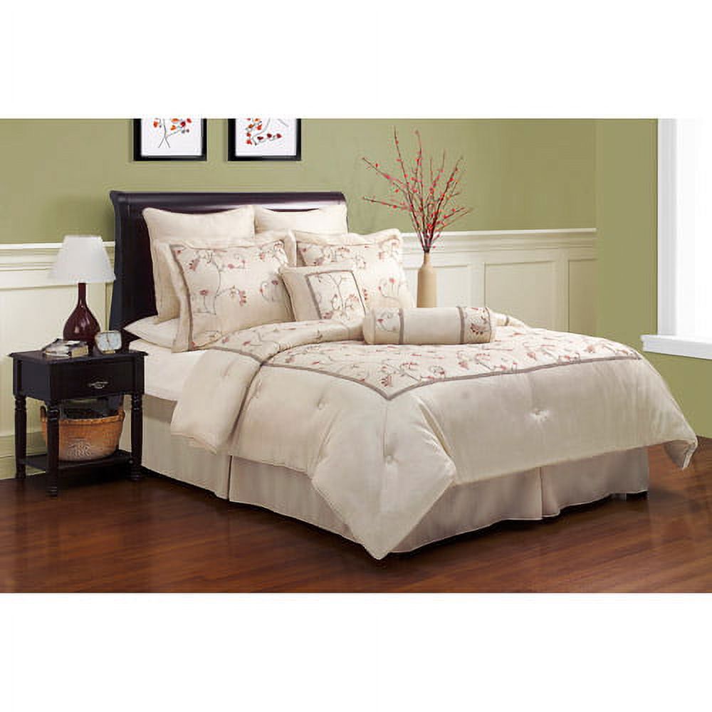 ***DISCONTINUED*** VCNY Home Savannah 8Piece Bedding Comforter Set