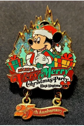 WORLD VERY MERRY CHRISTMAS PARTY SANTA MICKEY MOUSE 2008 PIN