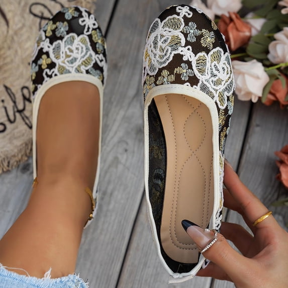 DIVVce Floral Embroidered Mesh Ballet Flats For Women Closed Toe Slip On Comfortable Footwear