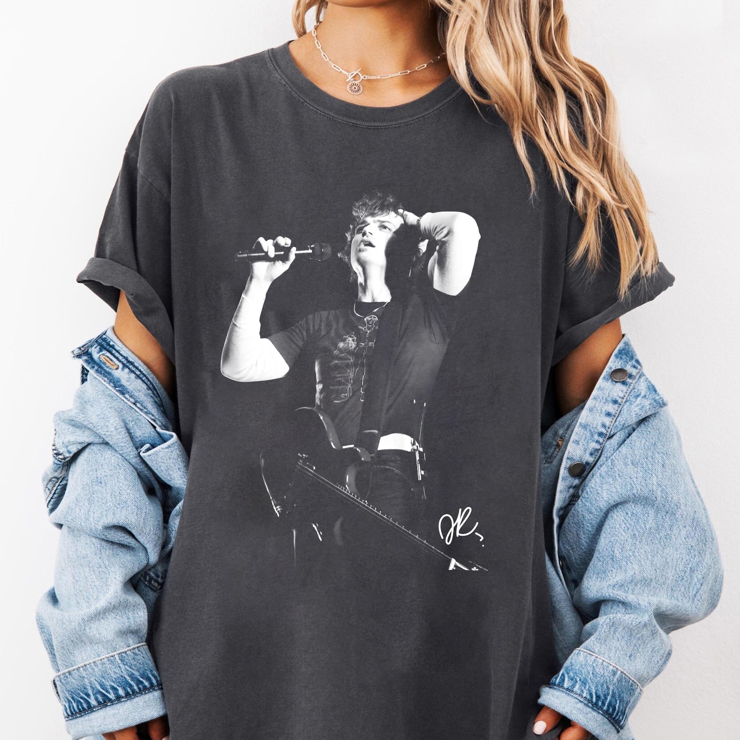 DJO Joe Keery Tribute Concert Photo Shirt, Retro DJO Steve harrington ...