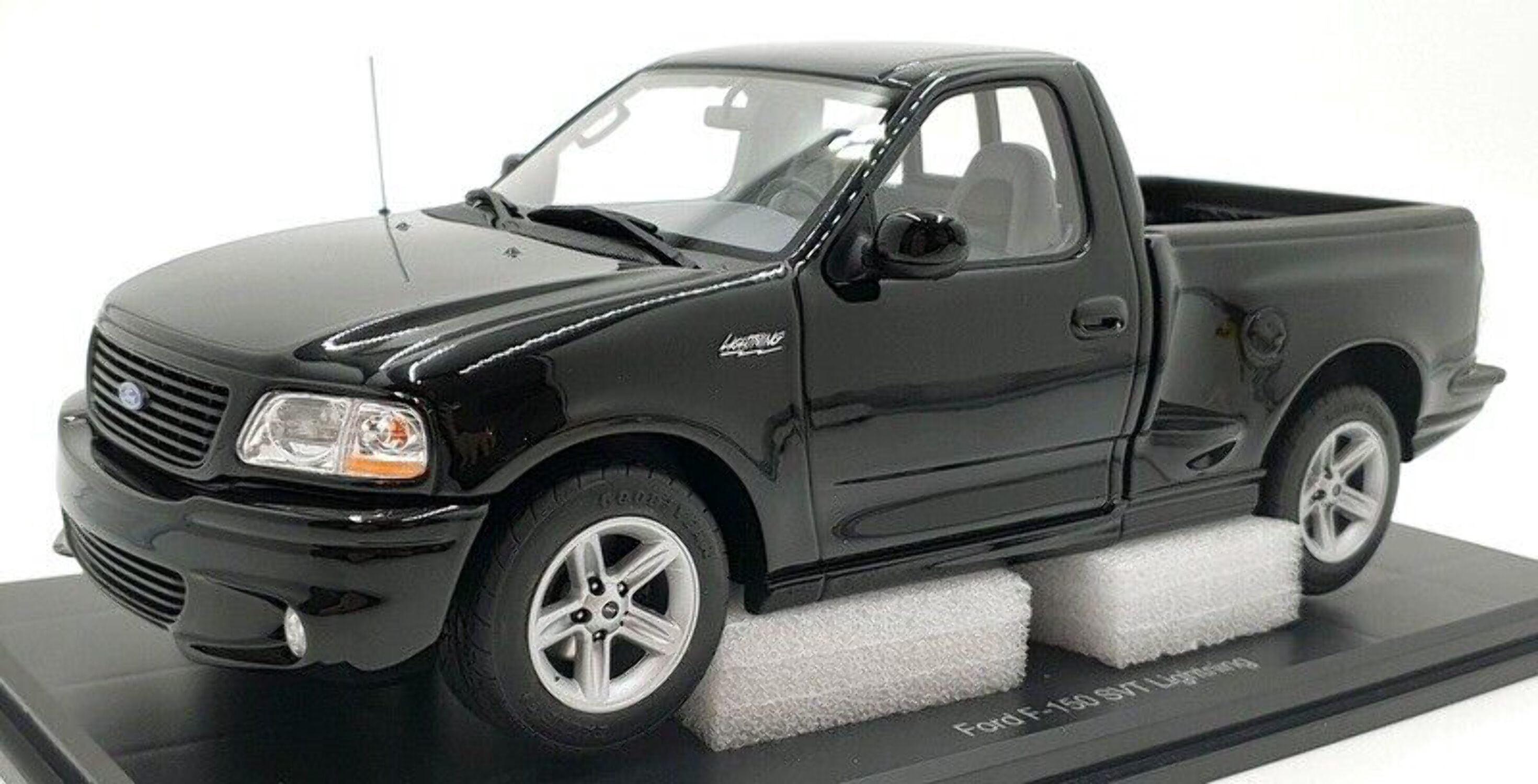 Decalcomanie / Adesivi Per Modellino Ford F150 SVT Lightning Scala 1:18 - The Racers Edge