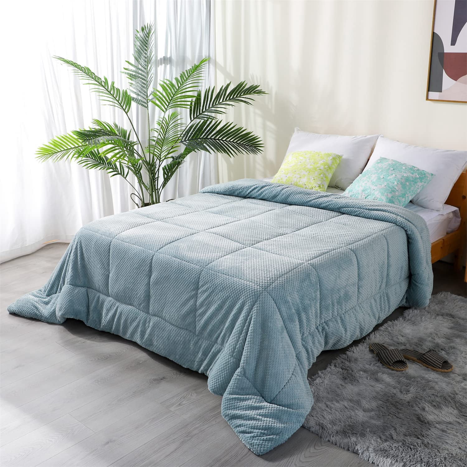 DOMDEC Luxury Flannel Fleece Comforter with Plush Sherpa Back - Faux Fur Blanket, Winter Warmth, Cloud Blue Twin Size 68x90 Inches