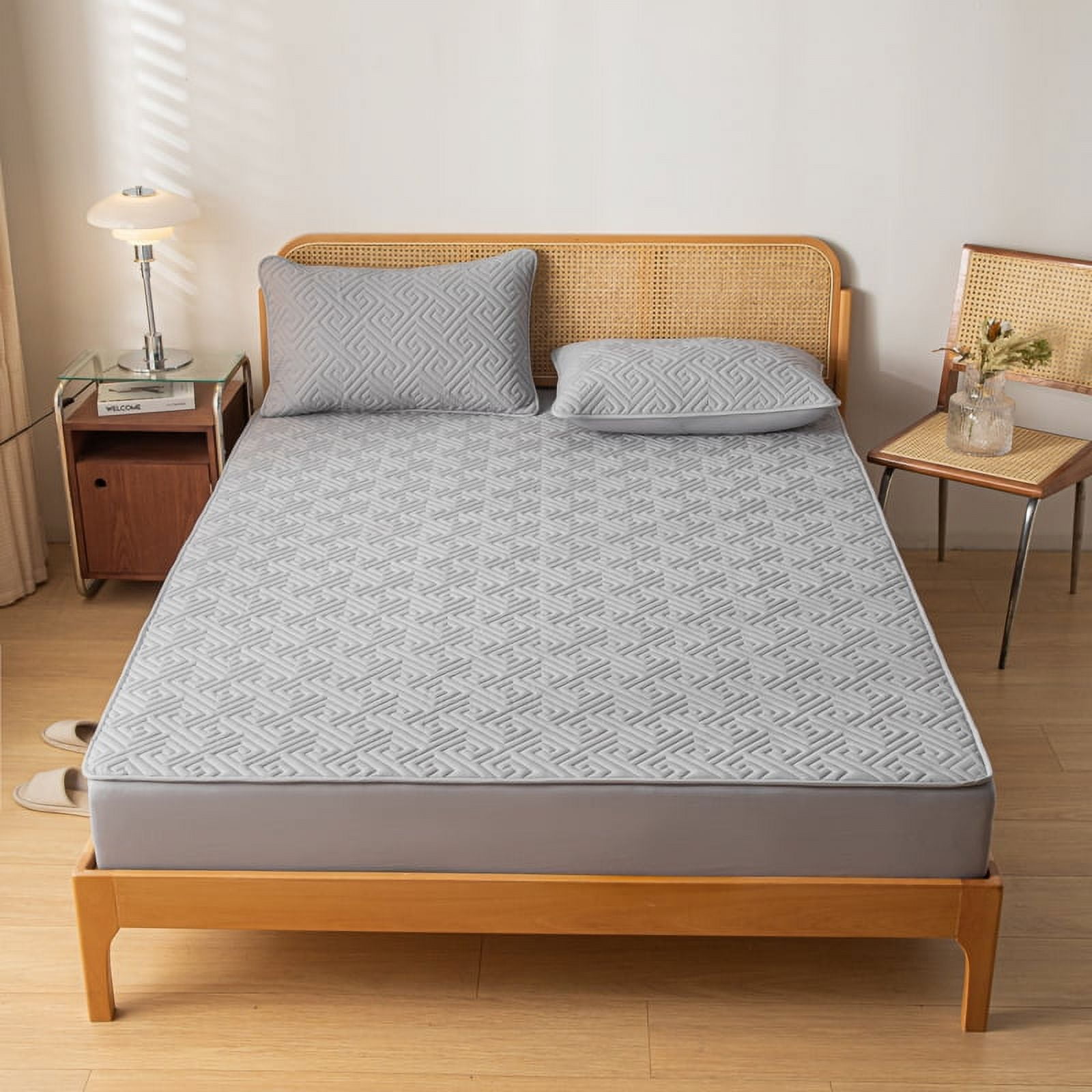 DONGTIAN Waterproof Mattress Protector Thicken Quilted Mattress Cover