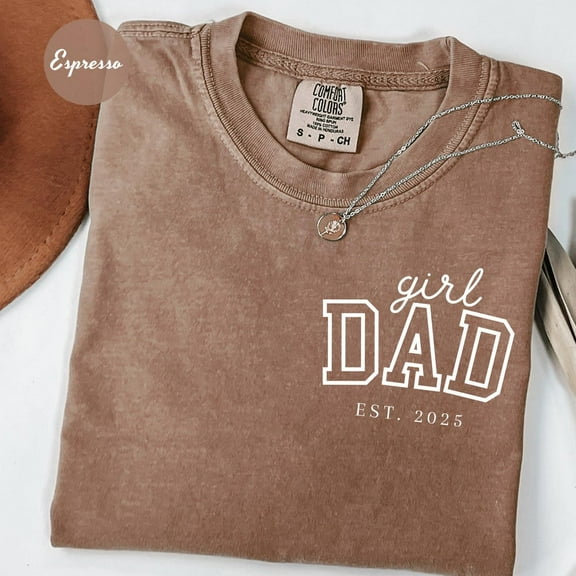 DOPASHIRT Dad Est Year Shirt, Fathers Day Gifts From Daughter, Dad Of Girls Tee, Birthday Gift For Daddy, New Dad Gift Idea,Matching Dad & Daughter Unisex S-5XL Hot Trending Shirt
