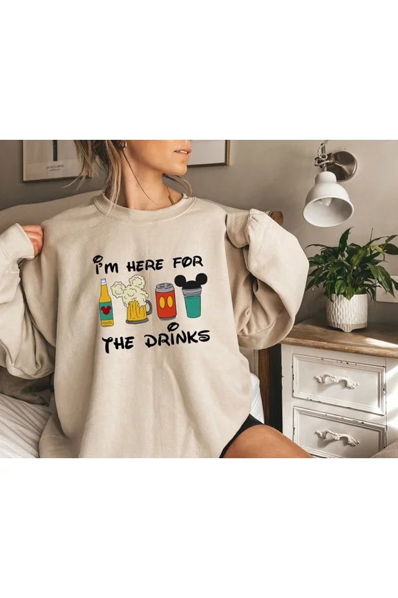 I'M Here For The Drinks, Family Trip 2025 Sweatshirt, Family Matching Crewneck Trendy Sweatshirt, Birthday Gift