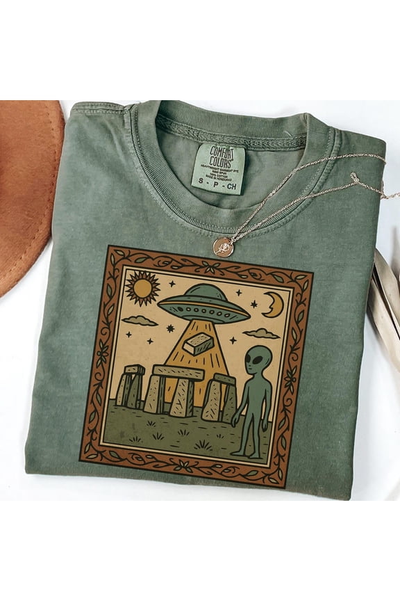 Stonehenge Alien Sweatshirt Ancient Alien Theory Sweatshirt Funny Ufo Graphic Tee Retro Conspiracy Sweatshirt Trendy Sweatshirt, Birthday Gift