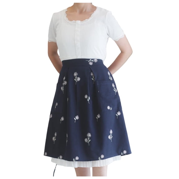 DOVACKA Cotton Long Bistro Half Apron for Women with Big Pockets, Embroidered Flower & Extra Long Waist Ties, for Cooking Chores Waitress