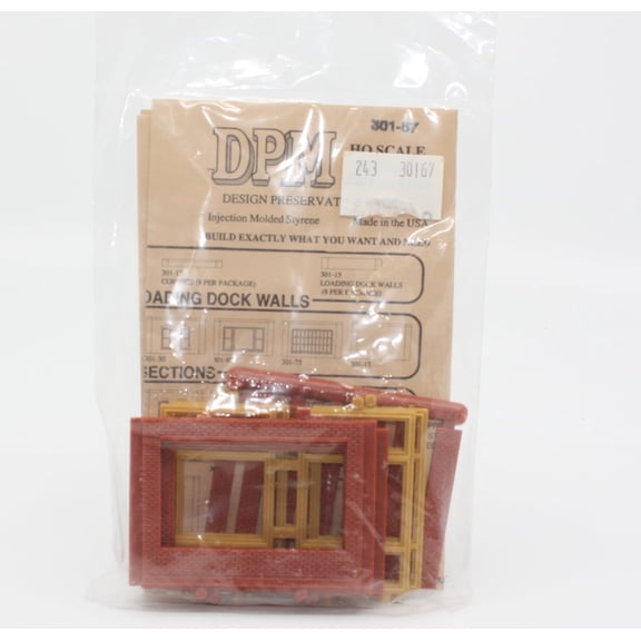 DPM 30167 HO One-Story Wall Sections w/20th Century Window Kit