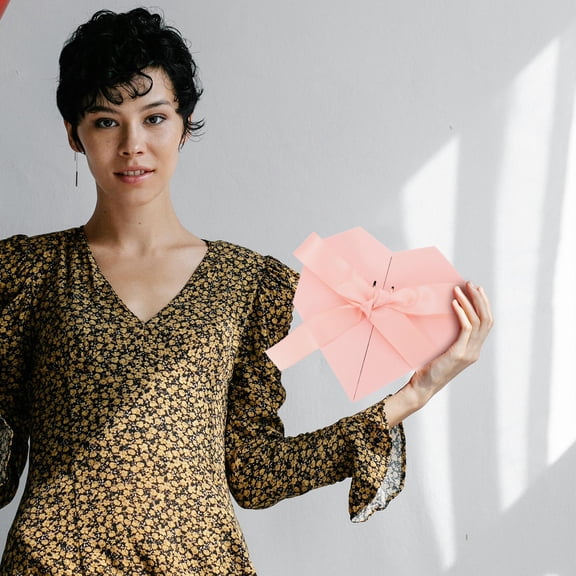 DRAFIDEEP Ready to Use Pink Heart Shaped Box for Wedding Dress and Groomsmen Proposal Presentation