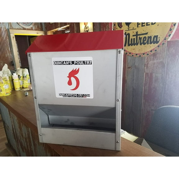 DUNCANS FAMILY FARM STORE Duncans Poultry 30 LB Space Saver Wall Feeder