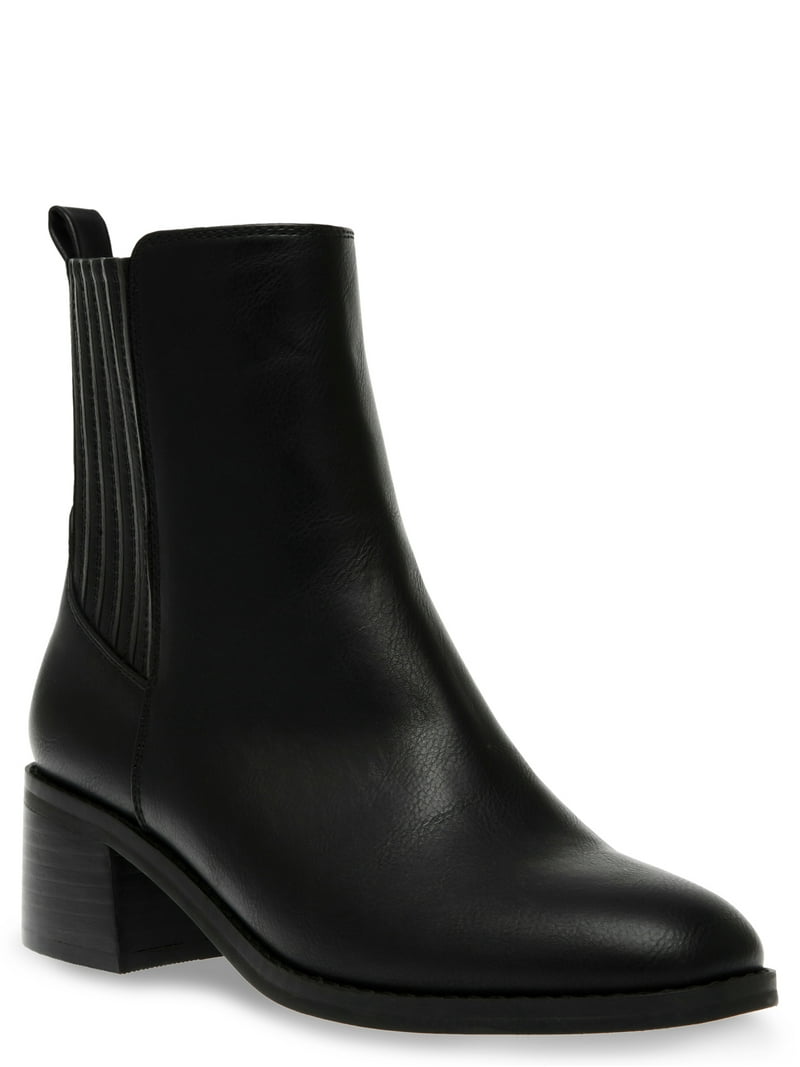 DV Dolce Vita Women's Delilah Block Heel Ankle Bootie