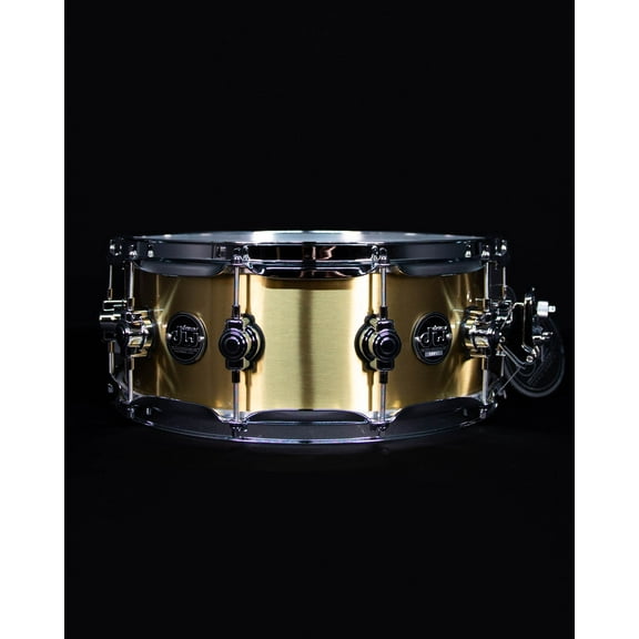 DW DW Performance Series 1mm Polished Brass Snare Drum 14 x 5.5 in.