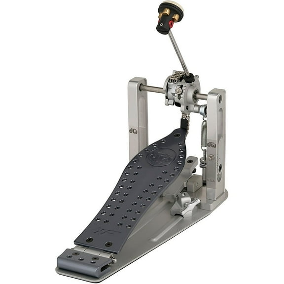 DW MFG Series Machined Chain Drive Single Bass Drum Pedal with Extended Footboard