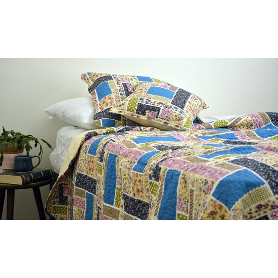 DaDa Bedding Cottage Blue Ivory Yellow Floral Scalloped Cotton Patchwork Quilted Bedspread Set (DXJ103269-1)