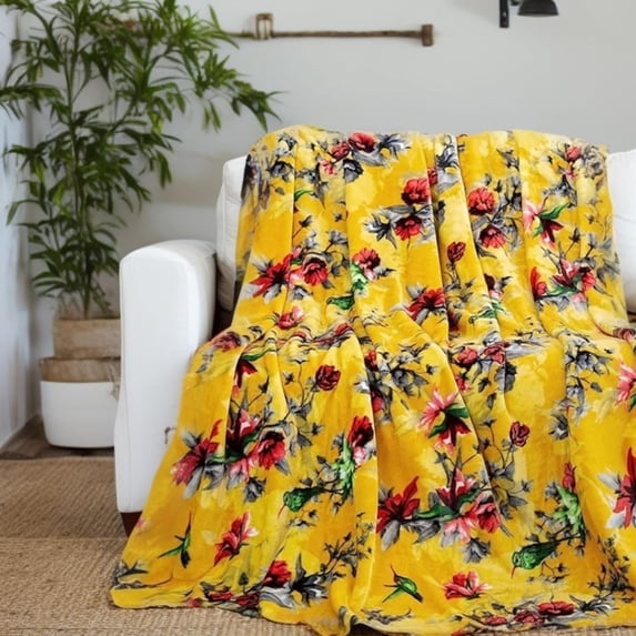DaDa Bedding Vibrant Tropical Hummingbird Throw Blanket - Sunny Yellow Fleece Bright Super Soft Faux Mink for Sofa or Couch - Cozy & Lightweight - Sunshine Yellow Hummingbirds