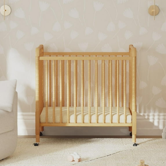 DaVinci Jenny Lind 3 in 1 Convertible Mini Crib in Honey