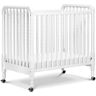 DaVinci Jenny Lind Pine Wood 3-in-1 Convertible Mini Crib in White