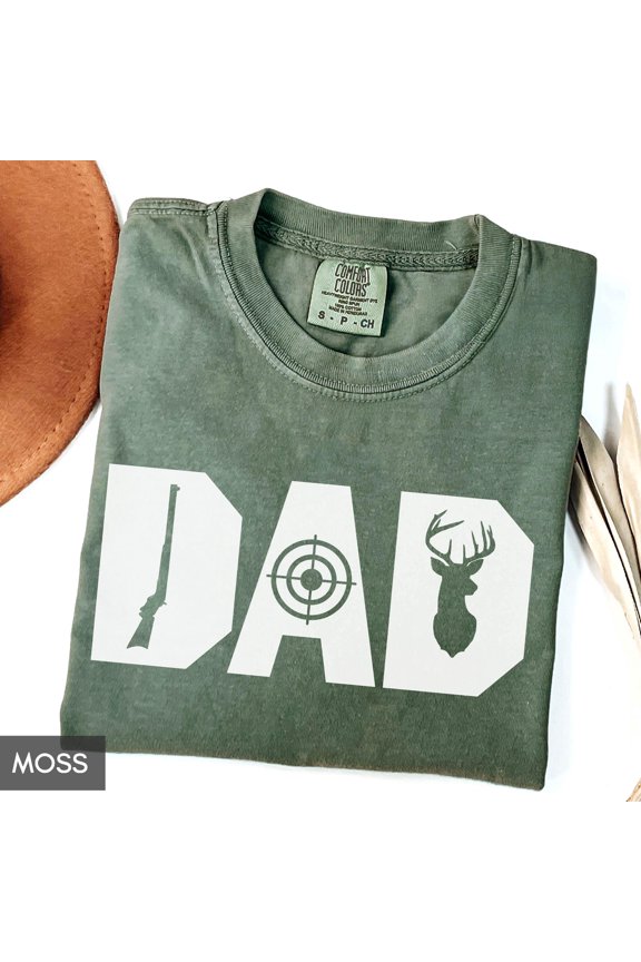 Dad Hunting Shirt Fathers Day Gift Daddy Deer Hunter Outdoors Nature tee