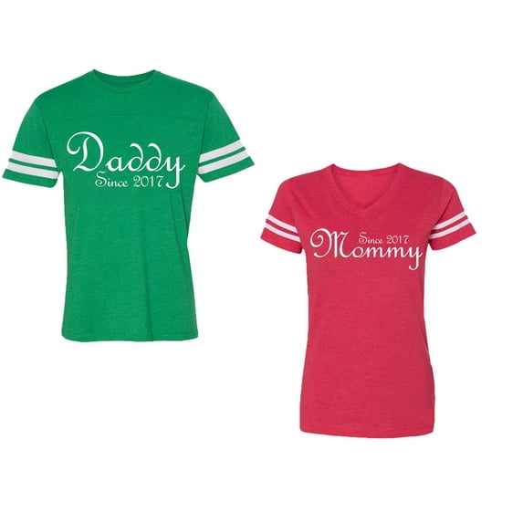 Daddy Mommy Since 2017 Unisex Couple Matching Cotton Jersey style T-Shirt Contrasting stripes on sleeves (Men Green / Women Red) (Men M / Women L)
