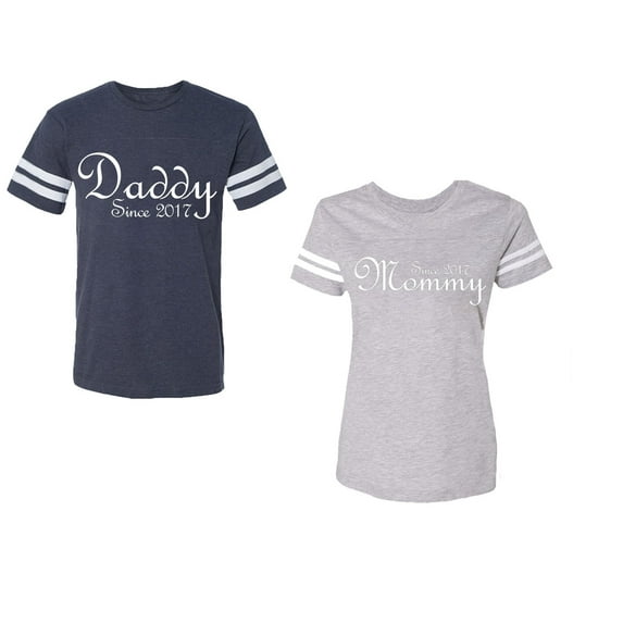Daddy Mommy Since 2017 Unisex Couple Matching Cotton Jersey style T-Shirt Contrasting stripes on sleeves (Men Navy / Women Heather) (Men L / Women S)