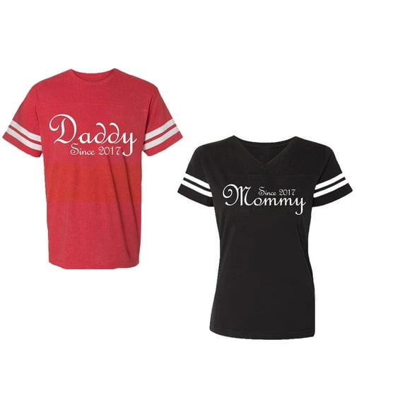 Daddy Mommy Since 2017 Unisex Couple Matching Cotton Jersey style T-Shirt Contrasting stripes on sleeves (Men Red / Women Black) (Men XXL / Women XL)