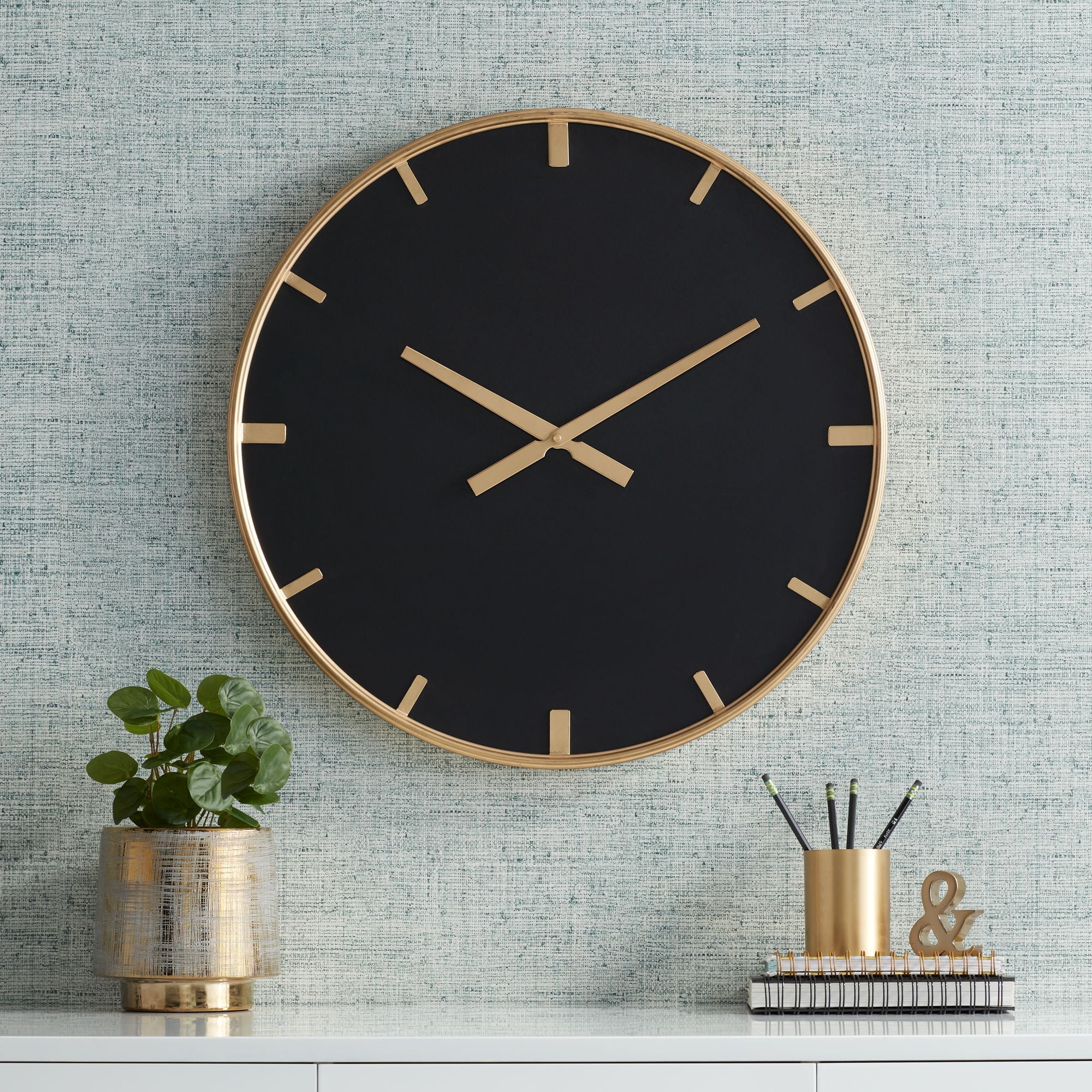 Canterbury 23.5" Gold and Glossy Black Round Wall Clock