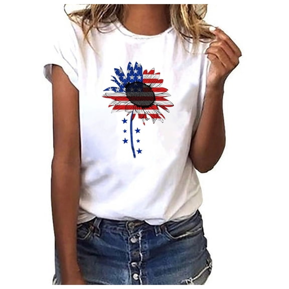 DailyTrove Women's American Flag Eagle Graphic T-Shirt - Short Sleeve Casual Tee, Patriotic for 4th of July & Events