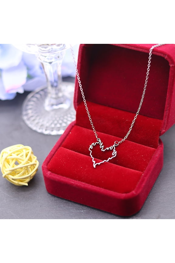 Dainty Burning Flame Heart Necklaces for Women Men Stainless Steel Jewelry Fire Love Pendant Chain Choker Chrismas Gifts