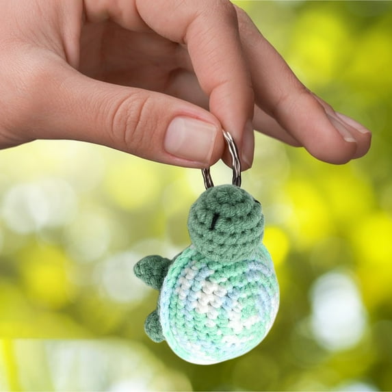 Daiosportswear Handcrafted Crochet Turtle Keychain Pendant, Unique Mother's Day Gift, Small Size 2.4x3.2x2.2in, Wool Material, Cute Ornament, Special Present