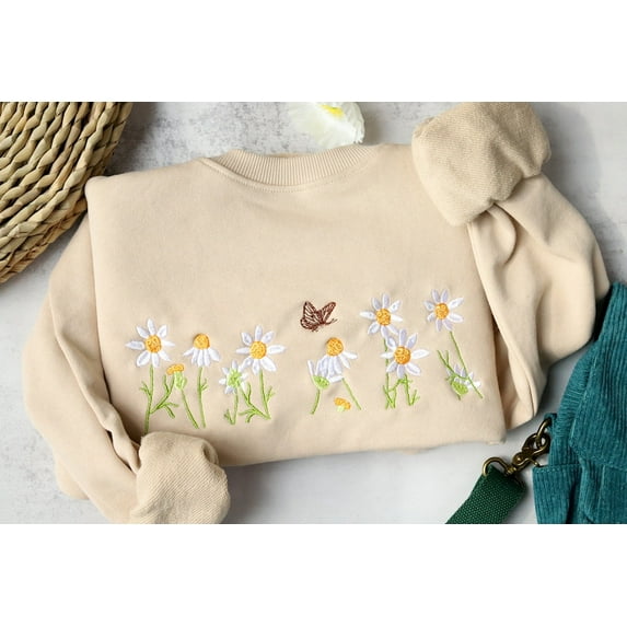 Daisies and butterfly embroidery sweatshirt,crewneck sweatshirt embroidered,Sweatshirts for Women-Gifts for her,MAMA