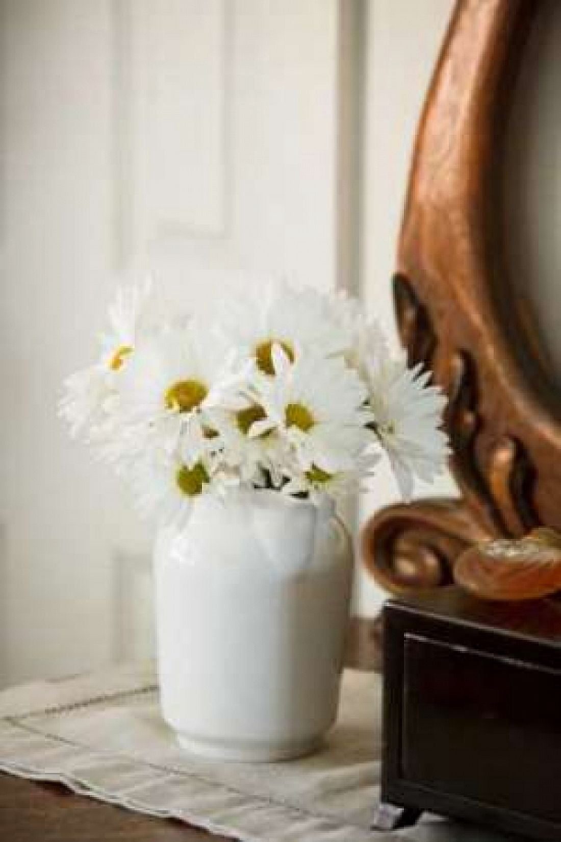 Daisy Bouquet II Canvas Art - Philip Clayton-Thompson (24 x 36)