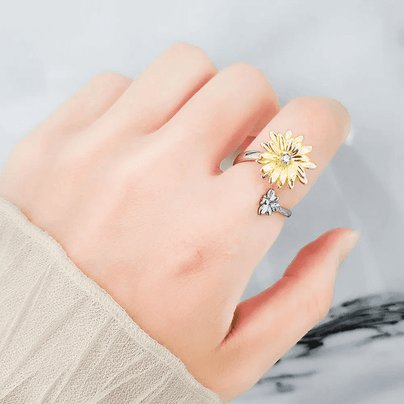 Daisy Flower Bee Fidget Spinner Ring in Solid Copper, Silver plated