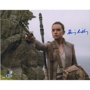 Daisy Ridley Star Wars Movie Photo Item#9443356