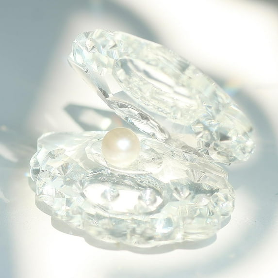 Dalrosia Crystal Glass Figurines Reflective Sea Shell with an Artificial Pearl for Home Decor Wedding Gift