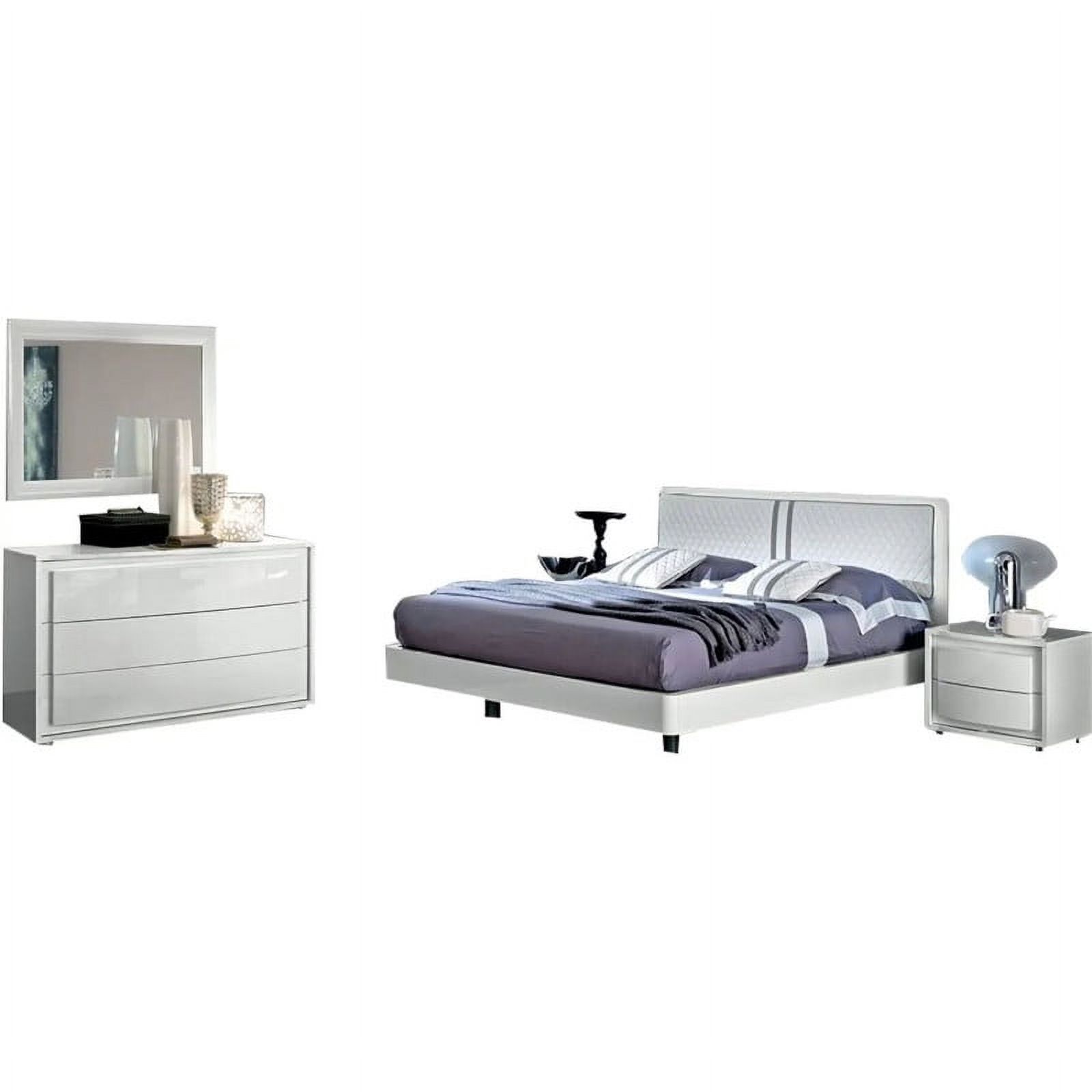 Dama Bianca 5Piece Bedroom Set in White High Gloss, Queen Size