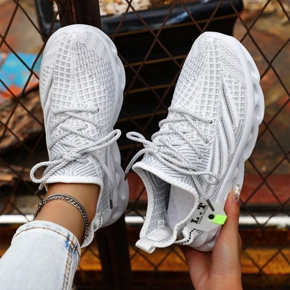 Damyuan Women's Sports Shoes Breathable Soft Fashionable Casual Running Shoes