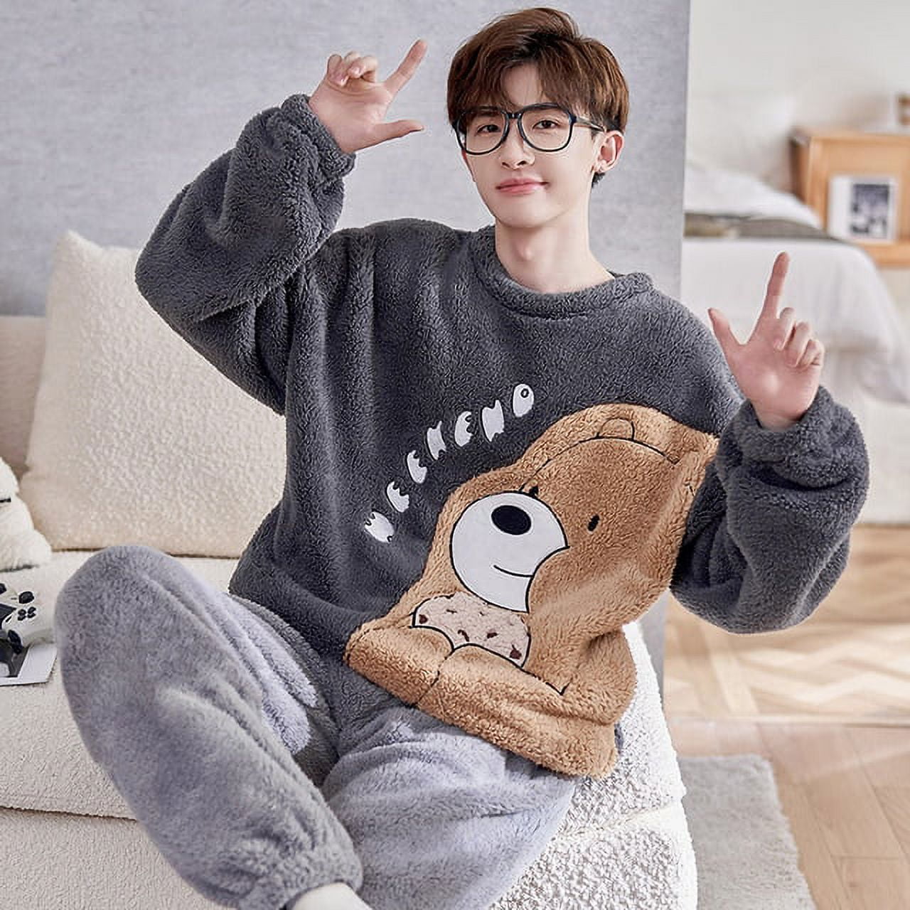DanceeMangoo FUNISHI Mens pijama Winter Pajamas Cartoon Loose Version Pajama Set Inspissate Flannel Pullover Sleepwear Plus Size 4XL